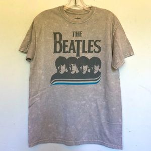 The Beatles American Tour 1964 Band Tee Sh…